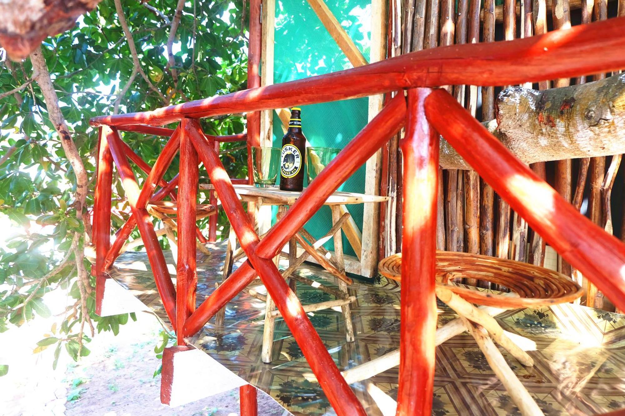 Diani Hostel Diani Beach Exteriör bild